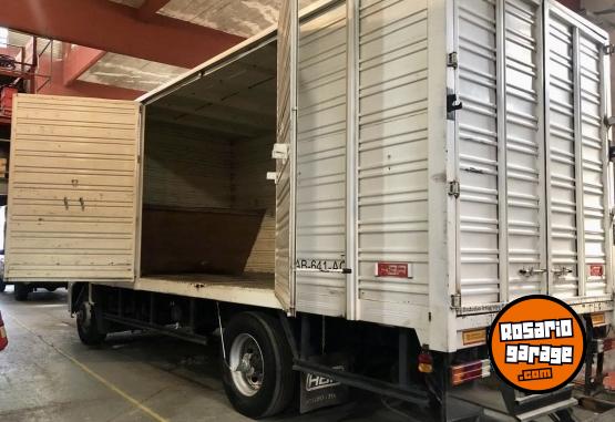 Camiones y Grúas - Ford Cargo 1519-Brazo Hidráulico Incluido - Mod.2017 – 99.000 km – Impecable - En Venta