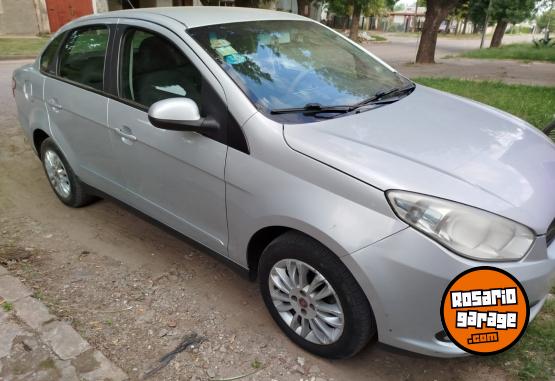 Autos - Fiat Grand siena 2014 GNC 203Km - En Venta