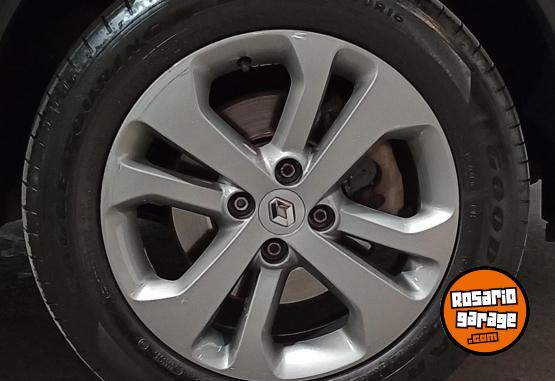 Utilitarios - Renault KANGOO II STEPWAY 1.6 2022 Nafta 135704Km - En Venta