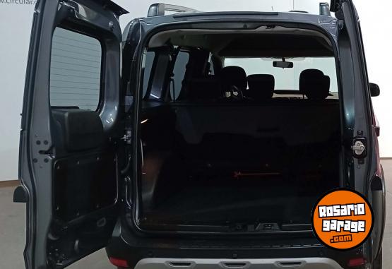 Utilitarios - Renault KANGOO II STEPWAY 1.6 2022 Nafta 135704Km - En Venta