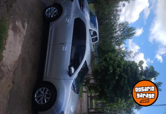 Autos - Renault Logan 2017 GNC 122000Km - En Venta