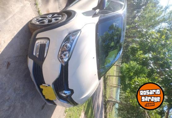 Autos - Renault Captur 2017 Nafta 84000Km - En Venta