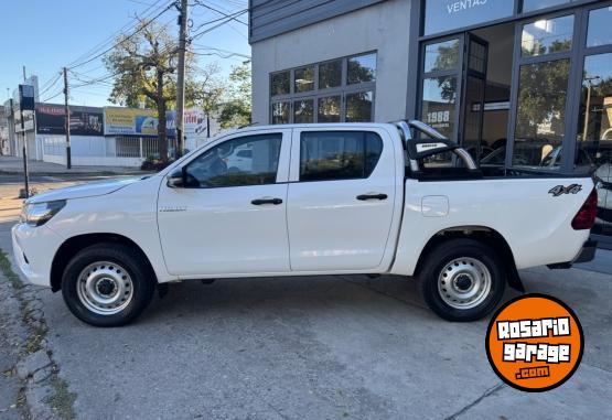Camionetas - Toyota Hilux Dx 2019 Diesel 151000Km - En Venta