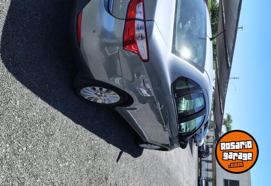 Autos - Fiat Grand Siena essence 2013 GNC 170000Km - En Venta