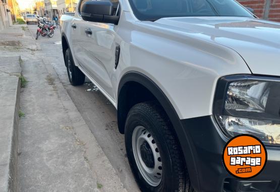 Camionetas - Ford Ranger XL 2024 Diesel 35000Km - En Venta