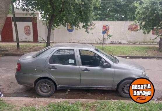 Autos - Fiat Siena 2010 GNC 260000Km - En Venta
