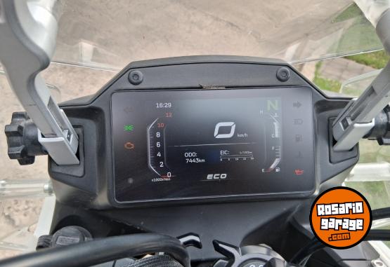 Motos - CF MT650 2023 Nafta 7400Km - En Venta