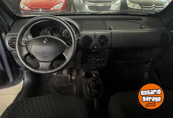 Utilitarios - Renault Kangoo 2014 GNC 111111Km - En Venta