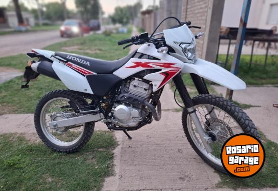 Motos - Honda Tornado 250 2024 Nafta 7700Km - En Venta
