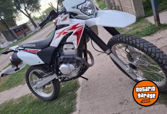 Motos - Honda Tornado 250 2024 Nafta 7700Km - En Venta