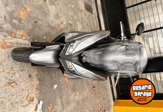 Motos - Kymco X town 2022 Nafta 9500Km - En Venta