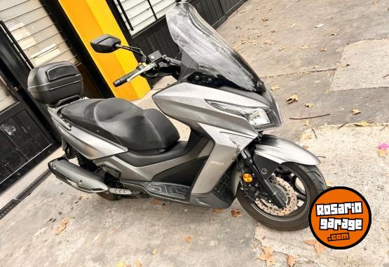 Motos - Kymco X town 2022 Nafta 9500Km - En Venta