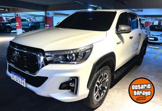 Camionetas - Toyota Hilux SRX 4x4 2021 Diesel 65000Km - En Venta