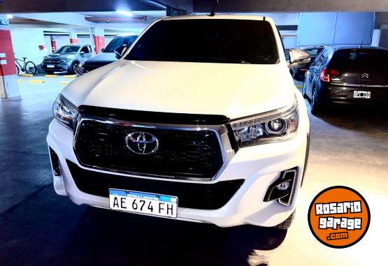 Camionetas - Toyota Hilux SRX 4x4 2021 Diesel 65000Km - En Venta