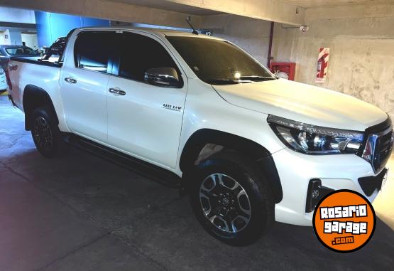 Camionetas - Toyota Hilux SRX 4x4 2021 Diesel 65000Km - En Venta