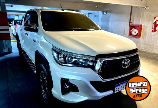 Camionetas - Toyota Hilux SRX 4x4 2021 Diesel 65000Km - En Venta