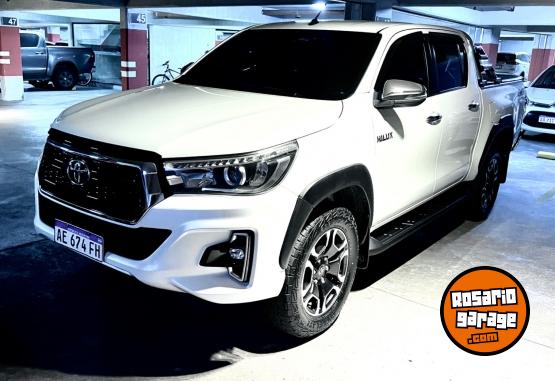 Camionetas - Toyota Hilux SRX 4x4 2021 Diesel 65000Km - En Venta