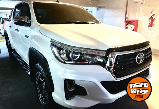 Camionetas - Toyota Hilux SRX 4x4 2021 Diesel 65000Km - En Venta