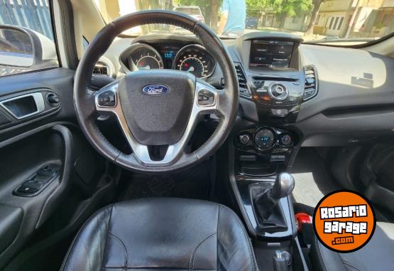 Autos - Ford Fiesta 1.6 KD Titanium 2016 Nafta 81000Km - En Venta