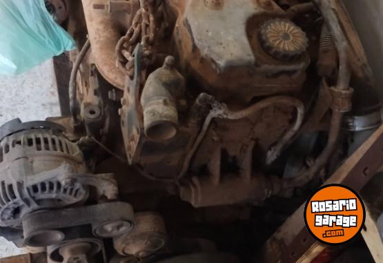 Camiones y Gras - Motor de tector 2008 - En Venta
