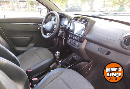 Autos - Renault KWID ICONIC BICOLOR 2025 Nafta 13000Km - En Venta