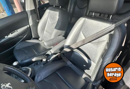 Autos - Peugeot 308 2014 Diesel 140000Km - En Venta