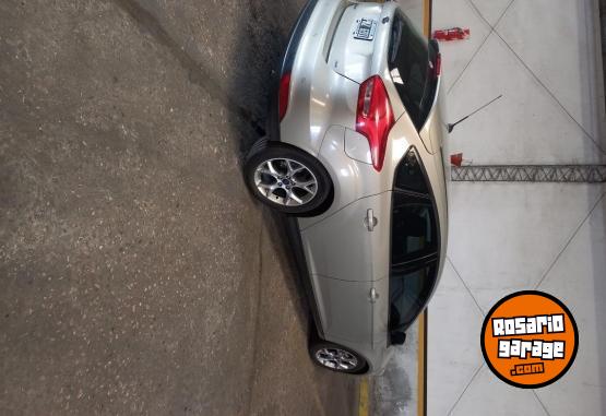 Autos - Ford Focus 2016 Nafta 100000Km - En Venta