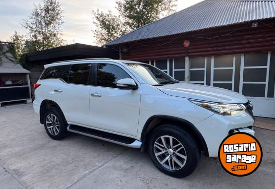 Camionetas - Toyota SW4 2016 Diesel 196000Km - En Venta