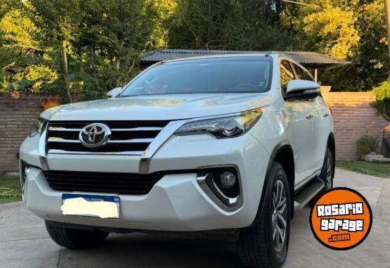 Camionetas - Toyota SW4 2016 Diesel 196000Km - En Venta