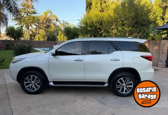 Camionetas - Toyota SW4 2016 Diesel 196000Km - En Venta
