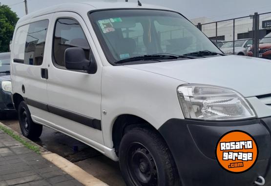 Utilitarios - Peugeot Partner hdi 1.6 confort 2017 Diesel 83000Km - En Venta