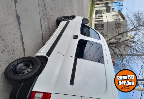 Utilitarios - Peugeot Partner hdi 1.6 confort 2017 Diesel 83000Km - En Venta