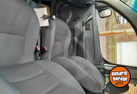 Utilitarios - Peugeot Partner hdi 1.6 confort 2017 Diesel 83000Km - En Venta