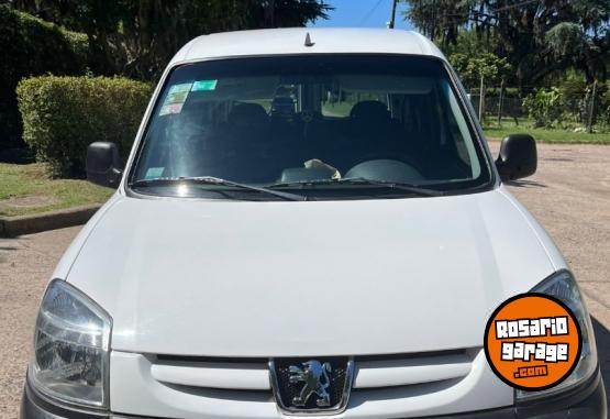 Utilitarios - Peugeot Partner hdi 1.6 confort 2017 Diesel 83000Km - En Venta