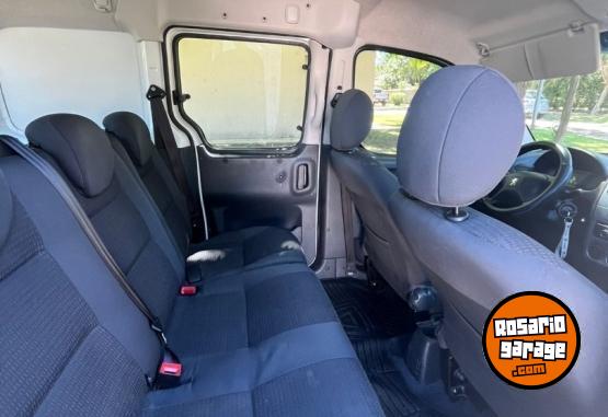 Utilitarios - Peugeot Partner hdi 1.6 confort 2017 Diesel 83000Km - En Venta