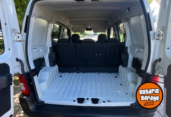 Utilitarios - Peugeot Partner hdi 1.6 confort 2017 Diesel 83000Km - En Venta