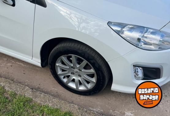 Autos - Peugeot 308 allure 2015 Nafta 90000Km - En Venta