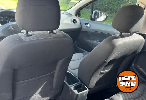 Autos - Peugeot 308 allure 2015 Nafta 90000Km - En Venta