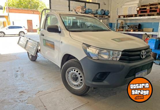 Camionetas - Toyota Hilux 2024 Diesel 1900Km - En Venta