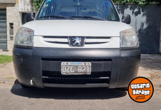 Utilitarios - Peugeot partner hdi 2015 Diesel 144000Km - En Venta