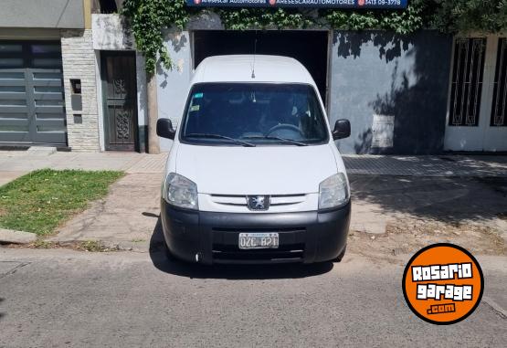 Utilitarios - Peugeot partner hdi 2015 Diesel 144000Km - En Venta