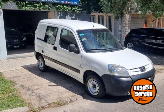 Utilitarios - Peugeot partner hdi 2015 Diesel 144000Km - En Venta