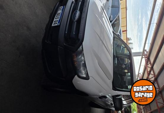 Camionetas - Ford Ranger 2022 Diesel 140000Km - En Venta