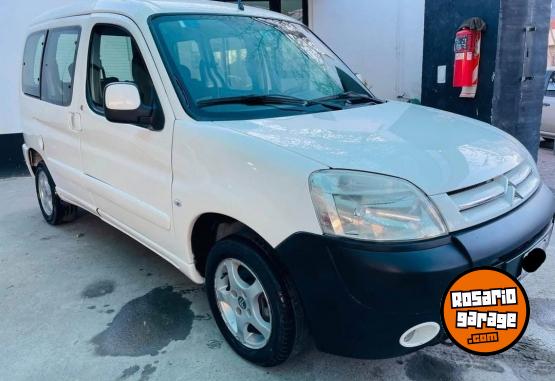 Utilitarios - Citroen Berlingo 2013 Nafta 160000Km - En Venta