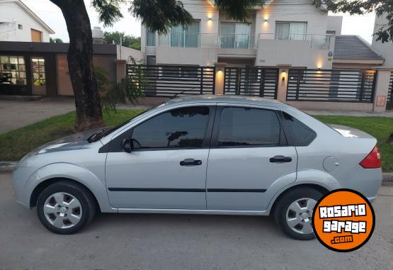 Autos - Ford Fiesta Max 2009 Nafta 131000Km - En Venta