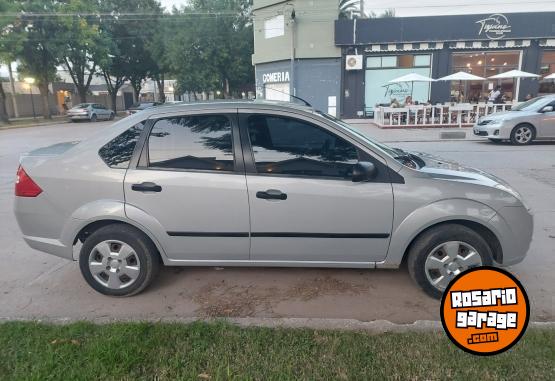 Autos - Ford Fiesta Max 2009 Nafta 131000Km - En Venta