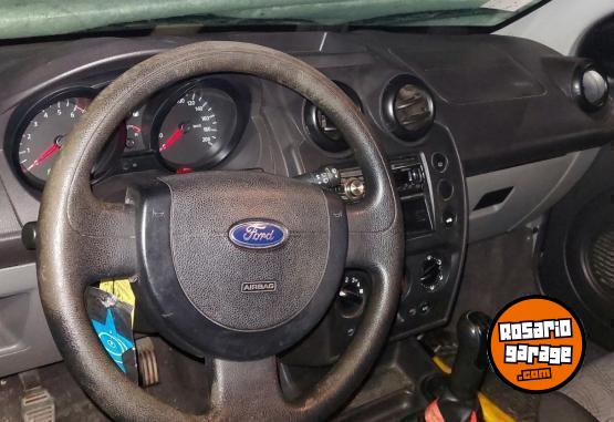 Autos - Ford Fiesta Max 2009 Nafta 131000Km - En Venta