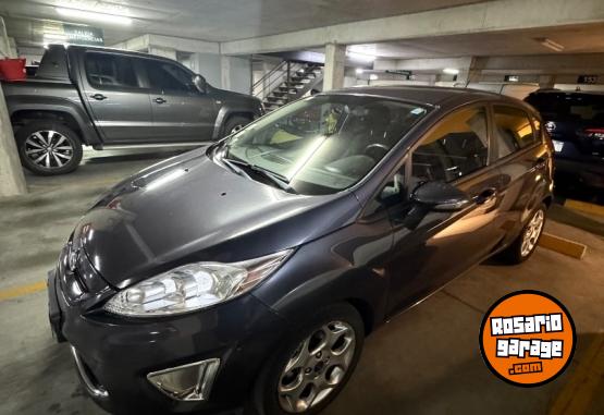 Autos - Ford Fiesta kinetic 2013 Nafta 106000Km - En Venta