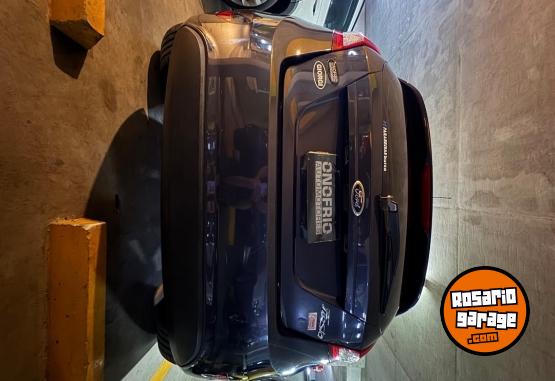 Autos - Ford Fiesta kinetic 2013 Nafta 106000Km - En Venta