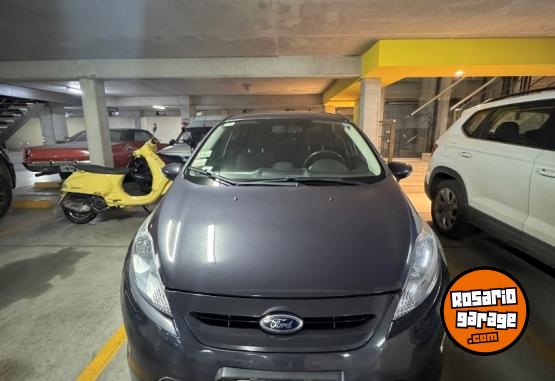 Autos - Ford Fiesta kinetic 2013 Nafta 106000Km - En Venta